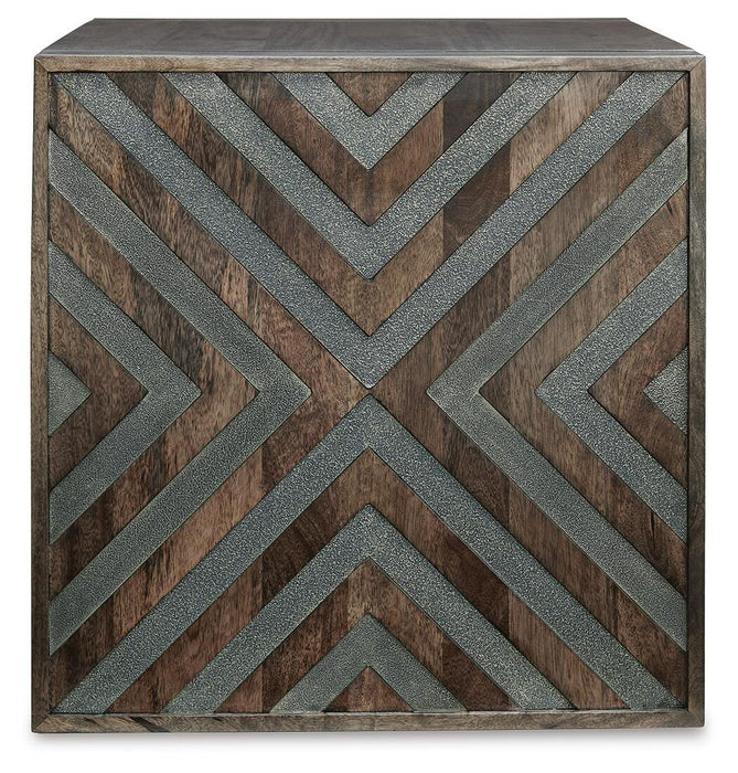 Dreggan End Table - Holmwood's Furniture & Design Center (Somersworth, NH)